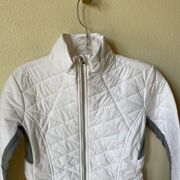 Athleta Women’s Jacket White Size XXS Upside Quilted Lightweight Jacket - Picture 3 of 8